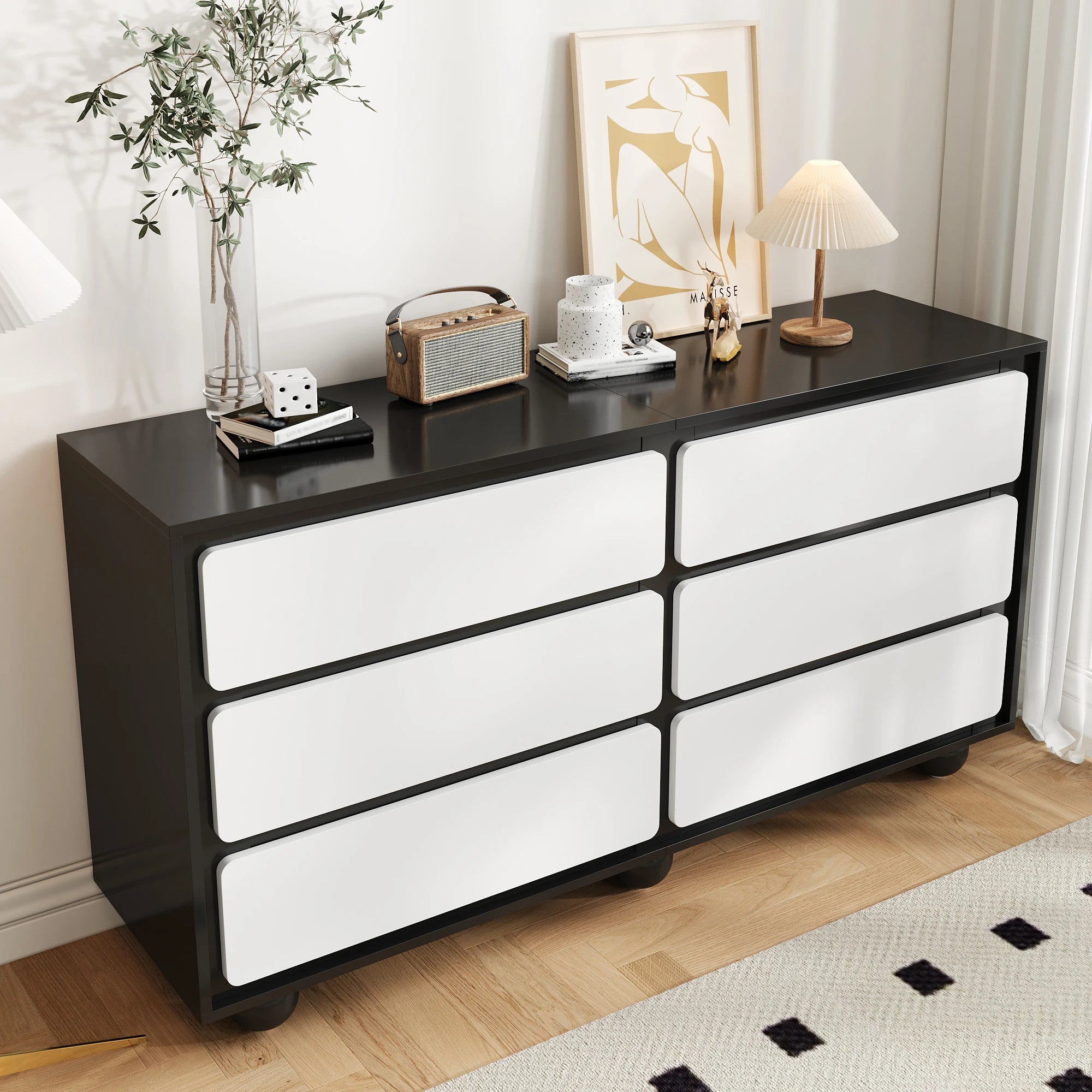 Stylish Chest of Drawers