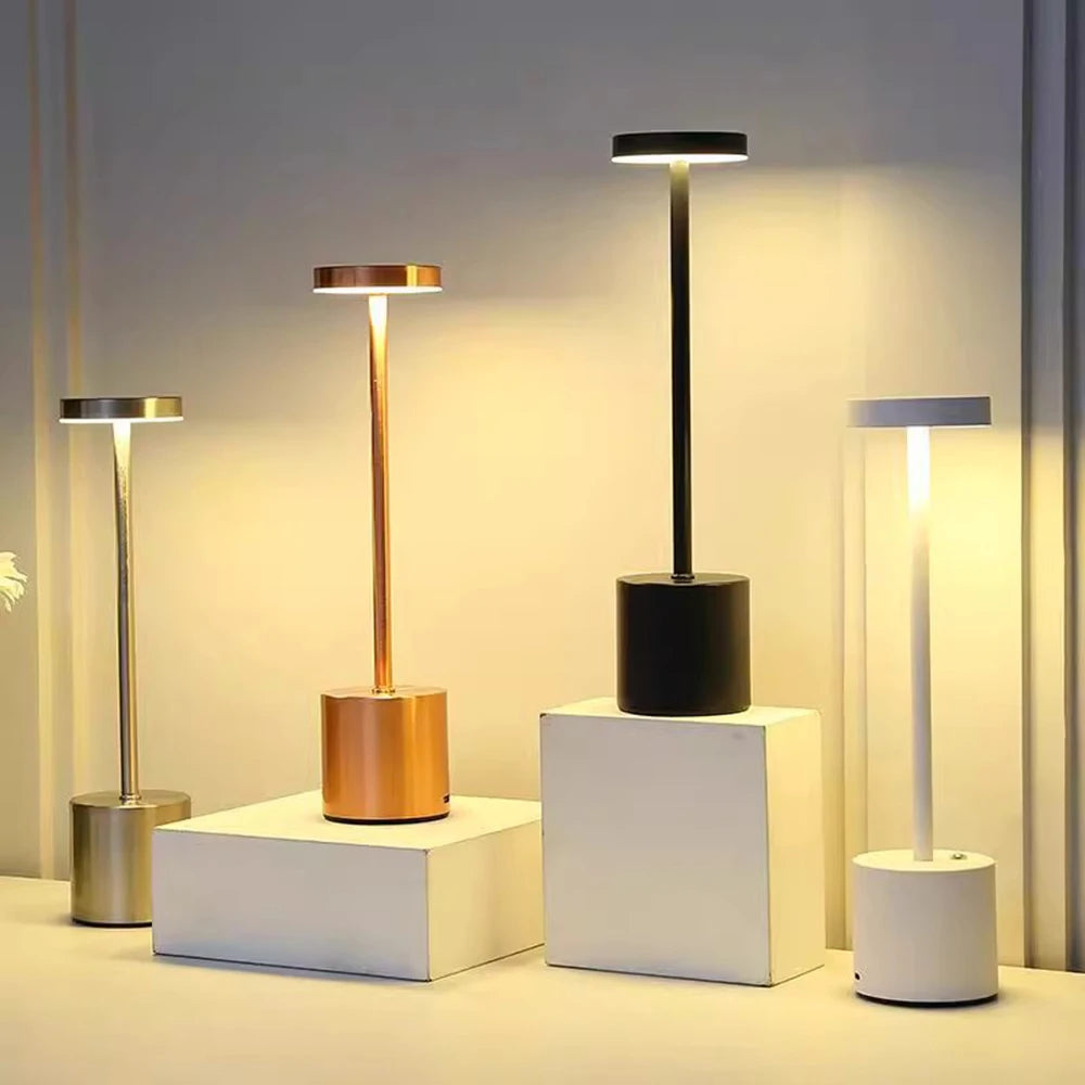 Minimalist LED Table Lamp - Gold Finish | LUMORA